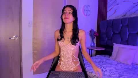 Snapshot of luna_sthonem chatting on 11/12/25, 12:49 luna_sthonem online show from 11/12/25, 12:49