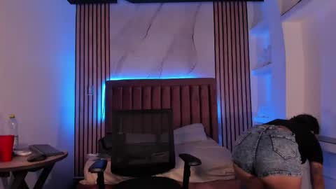 Snapshot of luna_sweeett_ chatting on 09/24/25, 12:08 Luna online show from 09/24/25, 12:08