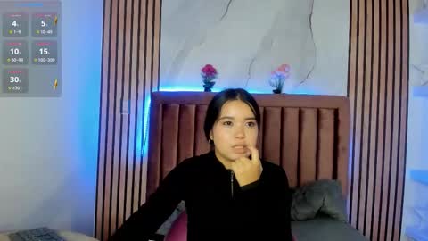 Snapshot of luna_sweeett_ chatting on 10/13/25, 07:47 Luna online show from 10/13/25, 07:47