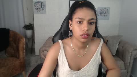 Snapshot of luna_sweet_tk chatting on 06/03/26, 11:57 Luna online show from 06/03/26, 11:57