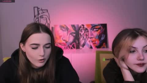 Luna online show from 11/19/25, 05:40