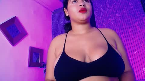 luna_tower online show from 10/17/25, 11:07