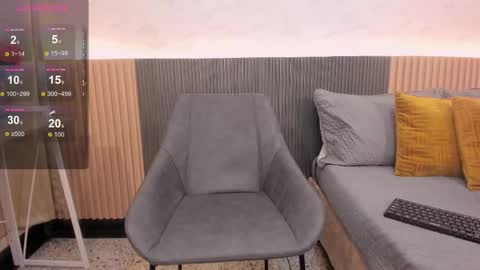 luna_valle online show from 09/29/25, 08:24