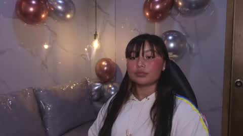 luna_violett_ online show from 07/28/26, 08:12