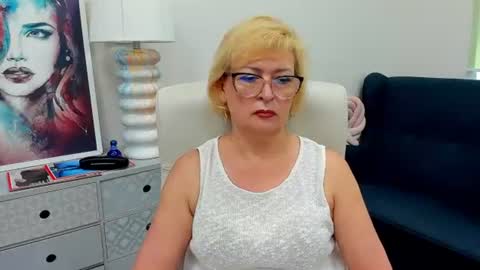 L u n a online show from 06/20/26, 06:38