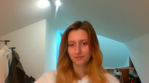 Snapshot of luna_xsensual chatting on 01/08/25, 06:09 L U N A online show from 01/08/25, 06:09