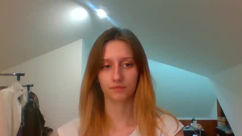 Snapshot of luna_xsensual chatting on 01/15/25, 03:07 L U N A online show from 01/15/25, 03:07