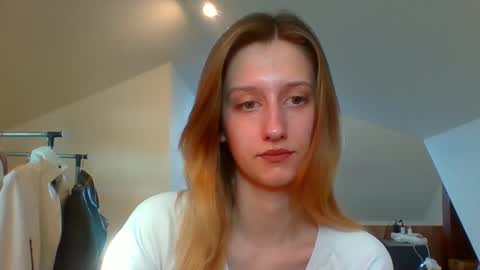 Snapshot of luna_xsensual chatting on 02/19/25, 08:12 L U N A online show from 02/19/25, 08:12