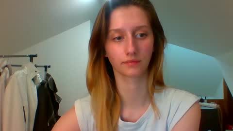 Snapshot of luna_xsensual chatting on 03/10/25, 06:01 L U N A online show from 03/10/25, 06:01