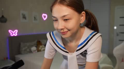 Snapshot of luna_yung chatting on 05/06/26, 05:40 Sweet Luna online show from 05/06/26, 05:40