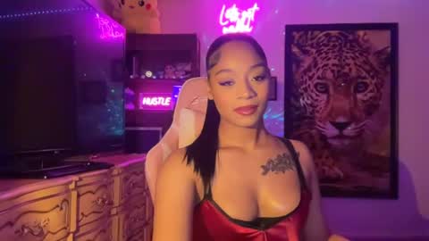 lunaa_11 online show from 07/24/26, 07:17