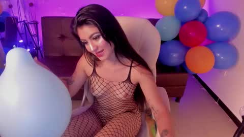 Luna  online show from 11/14/25, 09:13