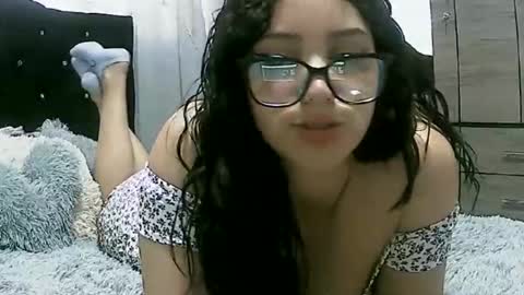 lunaa_sub online show from 01/24/25, 09:37