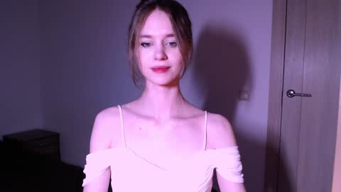 Luna online show from 02/07/25, 02:50