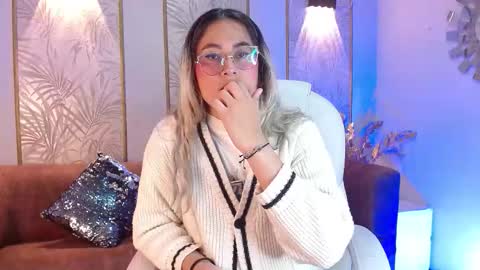 Luna online show from 10/04/25, 04:54