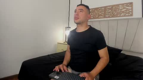 Snapshot of lunaanddante_ chatting on 06/23/26, 05:27 lunaanddante_ online show from 06/23/26, 05:27
