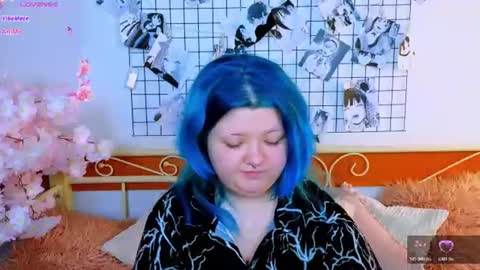 Snapshot of lunaar_ chatting on 07/07/26, 07:23 Luna online show from 07/07/26, 07:23