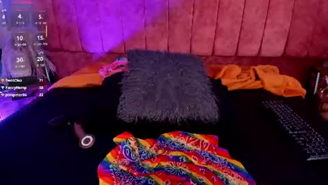 luna arias online show from 06/11/26, 12:32
