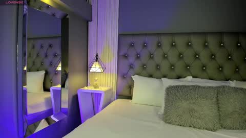 Luna  online show from 11/24/25, 05:01