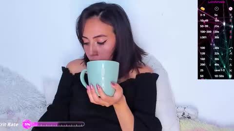 Snapshot of lunacandyy1323 chatting on 12/02/25, 08:08 Luna online show from 12/02/25, 08:08