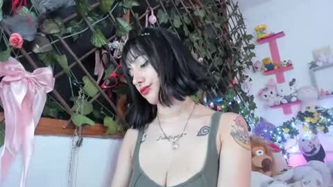 lunacristal_moon online show from 12/12/24, 09:40
