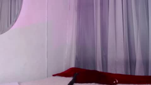 Luna online show from 09/30/25, 02:38