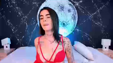 Luna  online show from 09/19/25, 09:15