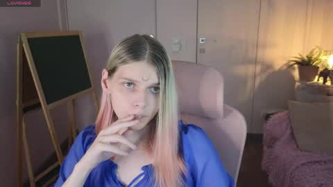 Luna online show from 05/02/26, 08:47