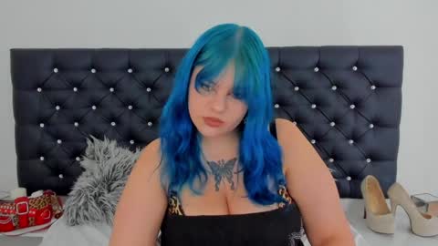 Luna online show from 05/18/26, 02:34