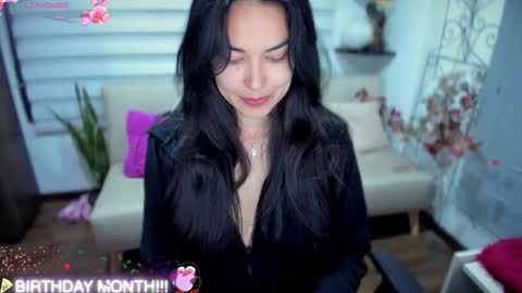 Luna online show from 11/04/25, 01:48