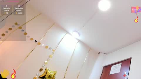 Luna online show from 01/12/25, 11:28