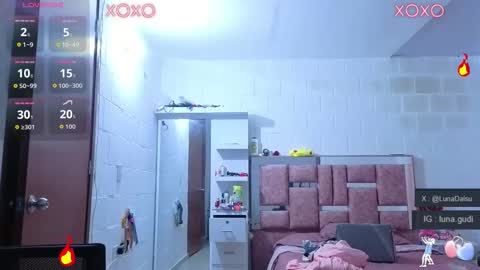 Luna online show from 10/25/25, 10:12