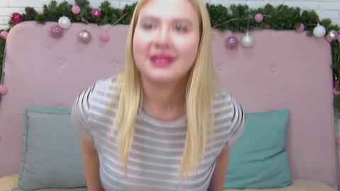 LunaHouston online show from 12/13/24, 07:32