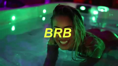 Snapshot of lunaink_ chatting on 10/20/25, 08:59 Laura online show from 10/20/25, 08:59