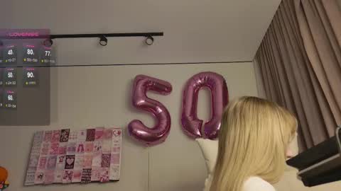 Luna online show from 11/16/25, 12:16