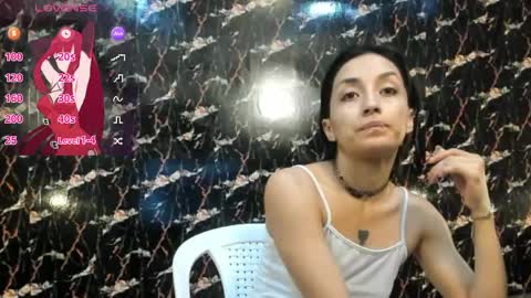 Snapshot of lunaixmoon_ chatting on 06/08/26, 12:05 Luna online show from 06/08/26, 12:05