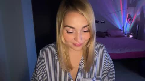 Lana online show from 10/30/25, 11:27