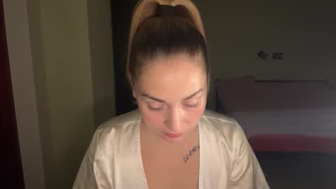 Lana online show from 11/09/25, 10:30