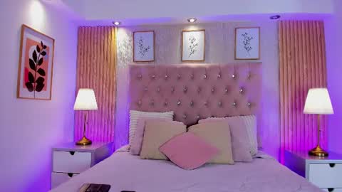 lunamillers_ online show from 07/11/26, 04:37