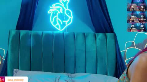 Snapshot of lunamistyc chatting on 11/11/25, 07:58 Luna online show from 11/11/25, 07:58