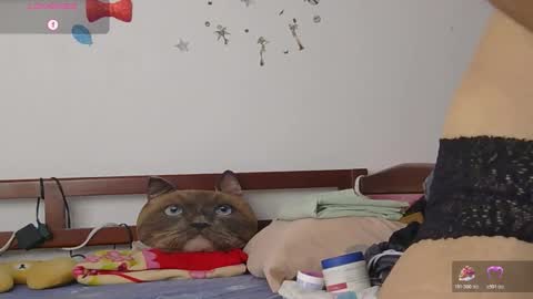 LUNA online show from 10/21/25, 06:08