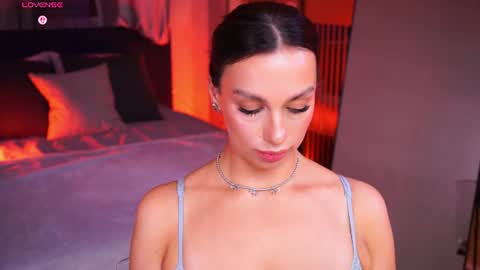 Luna  next streams Mon Fri Sat Sun 8pm-5am gmt0 online show from 07/11/26, 09:16