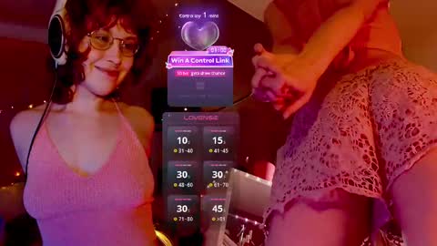 Snapshot of lunaoddity chatting on 02/17/25, 01:36 Luna online show from 02/17/25, 01:36