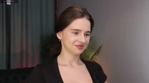 Snapshot of lunaolivia_ chatting on 09/22/25, 12:40 lunaolivia_ online show from 09/22/25, 12:40