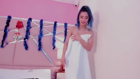 Luna Page online show from 01/06/25, 05:16