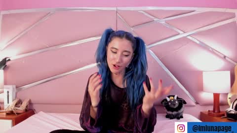 Luna Page online show from 02/06/25, 04:36