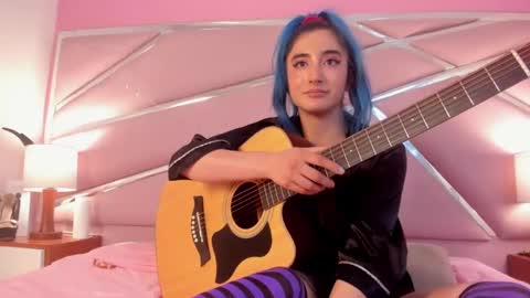 Luna Page online show from 03/05/25, 07:17