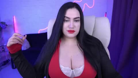 Luna online show from 10/26/25, 07:36