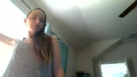 lunapixie2020 online show from 06/18/26, 09:30