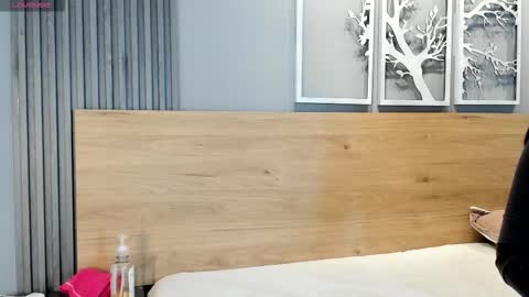 Snapshot of lunar_leen chatting on 11/17/25, 05:08 Luna online show from 11/17/25, 05:08